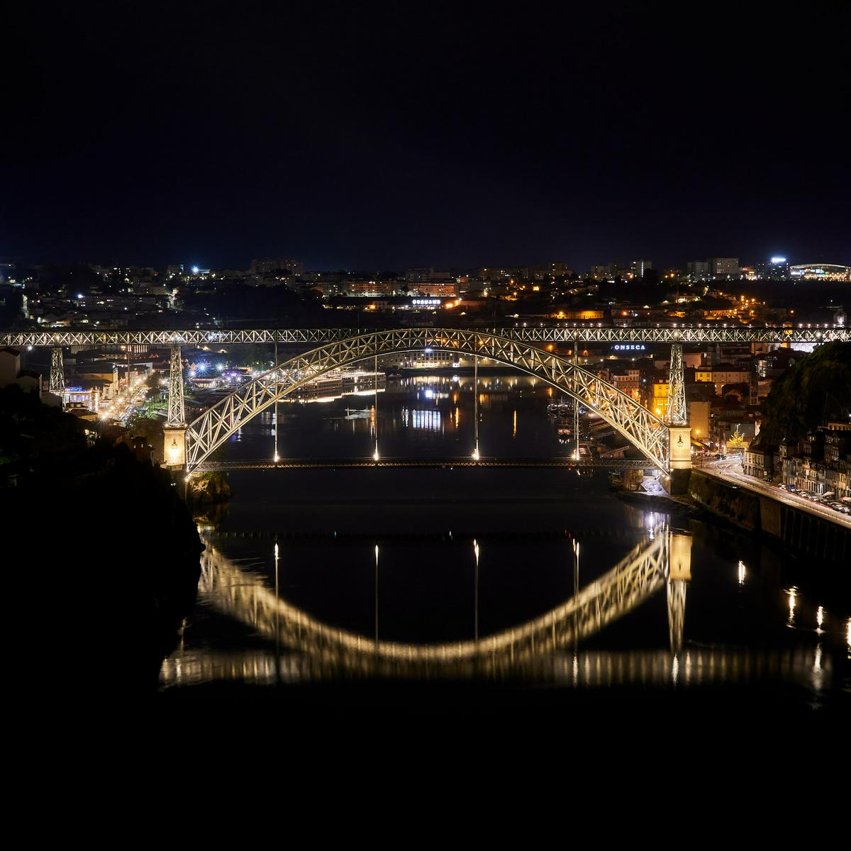 Current Gallery: Porto Brücke bei Nacht